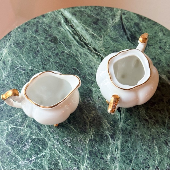 Vintage Decor Lefton China Miniature Sugar and Creamer Set (no lid) Footed Gold - Picture 4 of 9